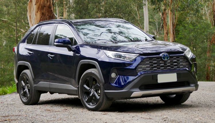 toyota rav 4 hybrid автомобиль для поездок на работу